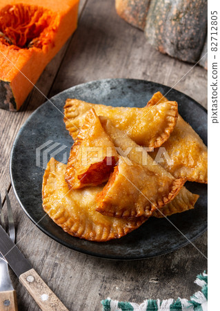Pumpkin empanadillas Pumpkin empanadillas 82712805