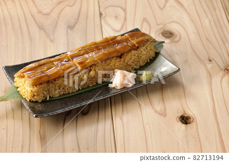 Conger eel placed on bamboo leaves Sushi, gari and wasabi Conger eel placed on bamboo leaves Sushi, gari and wasabi 82713194