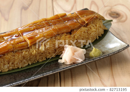 Conger eel placed on bamboo leaves Sushi, gari and wasabi Conger eel placed on bamboo leaves Sushi, gari and wasabi 82713195