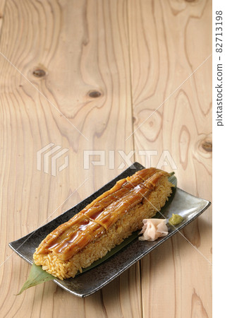 Conger eel placed on bamboo leaves Sushi, gari and wasabi Conger eel placed on bamboo leaves Sushi, gari and wasabi 82713198