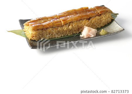 Conger eel placed on bamboo leaves Photographed sushi, gari and wasabi on a white background 82713373