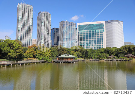 Hamarikyu Garden恩施花園中島的茶葉池塘和茶館 Hamarikyu Garden恩施花園中島的茶葉池塘和茶館 82713427