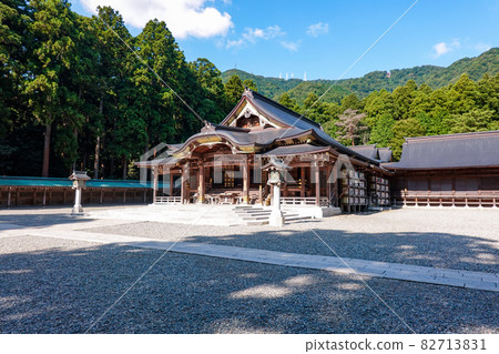 越後市一宮彌彥彌彥神社（新潟縣西神原郡彌彥村彌彥） 82713831