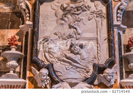 interiors and details of Pisa cathedral, Pisa, Italy interiors and details of Pisa cathedral, Pisa, Italy 82714549