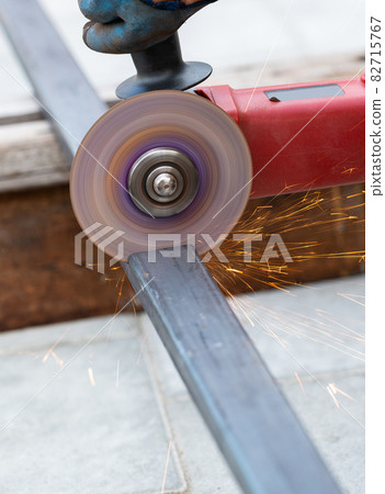 working with a circular saw cutting metal working with a circular saw cutting metal 82715767