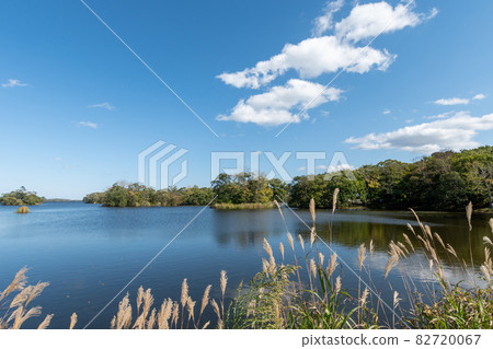 Onuma_Lake_Nakajima_Blue Sky_Hakodate_New Three Views of Japan 82720067