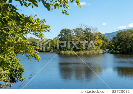 Onuma_Lake_Nakajima_Blue Sky_Hakodate_New Three Views of Japan 82720081