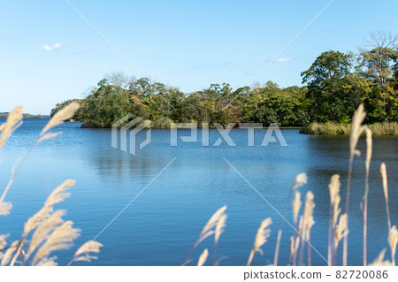 Onuma_Lake_Nakajima_Blue Sky_Hakodate_New Three Views of Japan 82720086