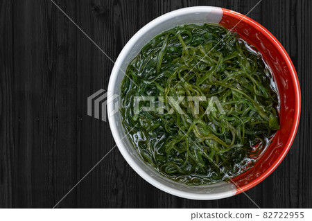Chinese Seaweed fresh from ocean green plant for salad or soup and healthy food or Nori in Japan. Chinese Seaweed fresh from ocean green plant for salad or soup and healthy food or Nori in Japan. 82722955