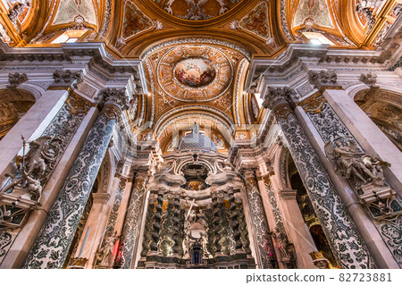 interiors of chiesa I Gesuiti, Venice, Italy interiors of chiesa I Gesuiti, Venice, Italy 82723881