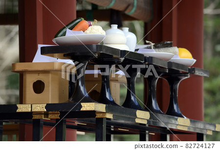 Shrine offerings 82724127