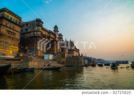 [印度] 黎明時分的恒河 82725820