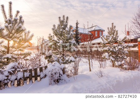 Calm Rustic winter landscape countryside at sunset 82727410