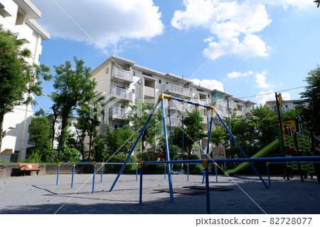 住宅區的公園 82728077