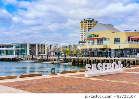 Sasebo Port Yorozu / Kujiraze Pier Scenery [Sasebo City, Nagasaki Prefecture] 82728107