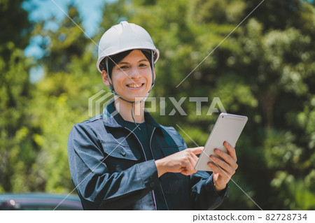 Tablet on site 82728734