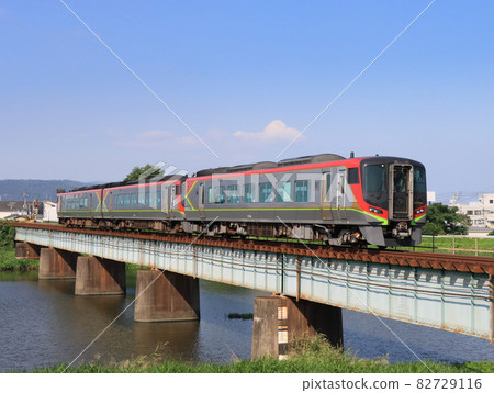 幸德線穿越春日川的特急漩渦 82729116