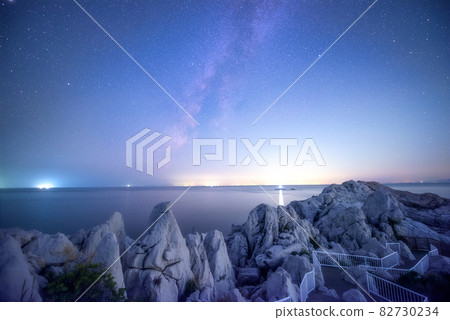 Milky Way on the Shirasaki coast Milky Way on the Shirasaki coast 82730234