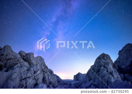 Milky Way on the Shirasaki coast Milky Way on the Shirasaki coast 82730295