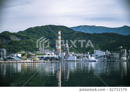 對岸水泥廠 82731579