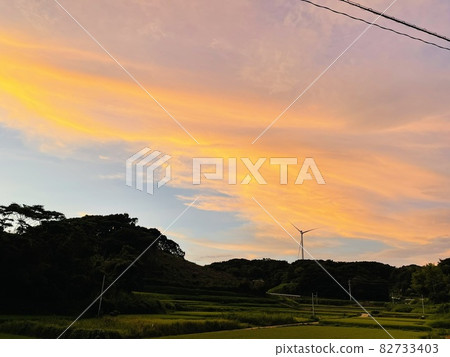 A sunset 82733403