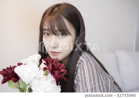 Flower and woman portrait 82733890
