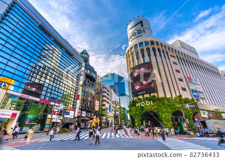 Tokyo cityscape of Japan, overlooking the scrambled intersection and modi in Jinnan 1-chome Tokyo cityscape of Japan, overlooking the scrambled intersection and modi in Jinnan 1-chome 82736433