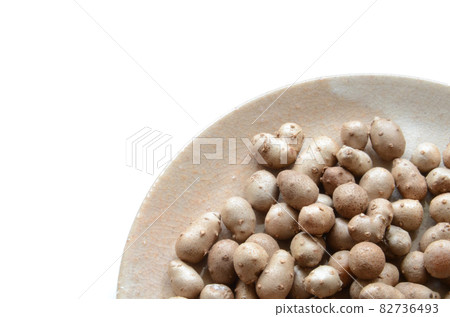 Propagule (Reiko) _ The part where the side buds of yams have accumulated nutrients and have grown _ Ingredients 82736493