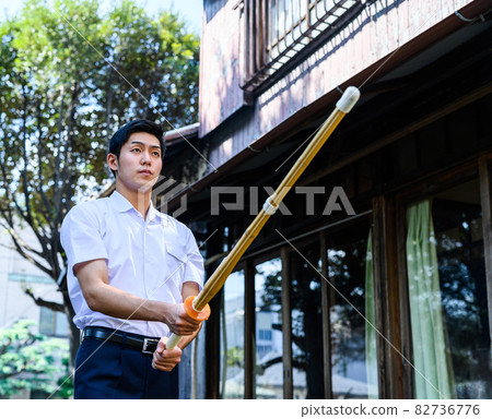 學生假裝 82736776