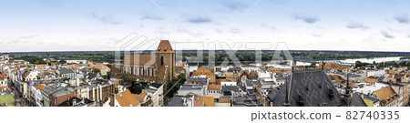 Aerial panorama of Old Town in Torun, Poland 82740335