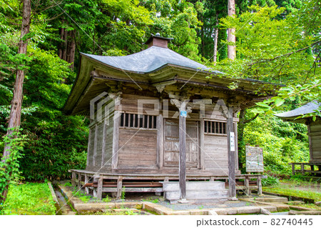 Shakado of Jionji Temple, a national historic site in Sagae City, Yamagata Prefecture 82740445