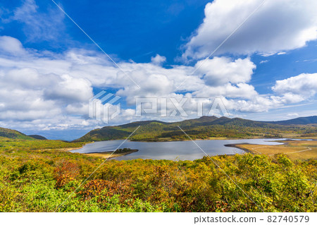 Oguninuma Marsh in autumn and the surrounding mountains Scenery from Kanazawa Pass Kitashiobara Village, Fukushima Prefecture (Kitakata City) Oguninuma Marsh in autumn and the surrounding mountains Scenery from Kanazawa Pass Kitashiobara Village, Fukushima Prefecture (Kitakata City) 82740579
