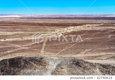 Geoglyphs and lines of Nazca in Peru Geoglyphs and lines of Nazca in Peru 82740618