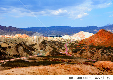 中國,甘肅省和張家的塘沽地貌 中國,甘肅省和張家的塘沽地貌 82741030