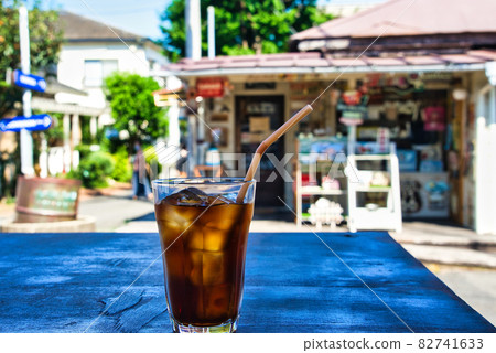 iced coffee 82741633