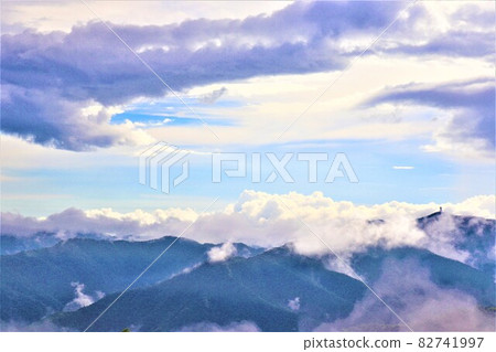 龍神天際線的山景 龍神天際線的山景 82741997