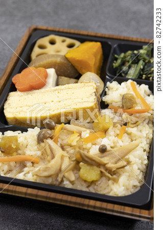 Mushroom rice box lunch Mushroom rice box lunch 82742233