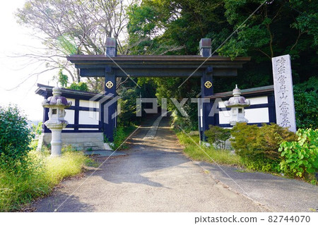 Tomayama Muryokoji outer gate Tomayama Muryokoji outer gate 82744070