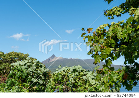 Onuma Quasi-National Park_Komagatake_Active Volcano 82744094