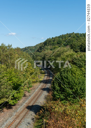 Railroad _ Railroad _ Public institution Railroad _ Railroad _ Public institution 82744839