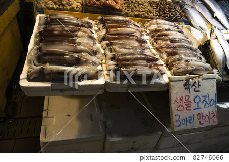 seafood on the table 82746066