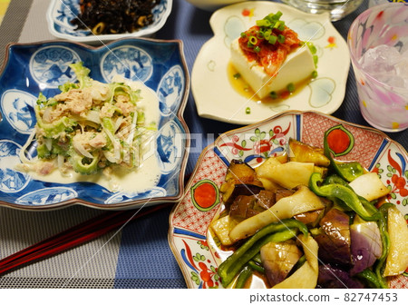 家常日式晚餐 82747453