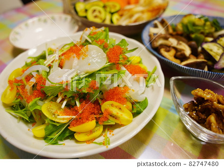 Home-cooked colorful dinner 82747480