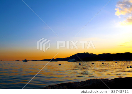 [Miyagi] Matsushima in autumn Matsushima Bay at dusk as seen from the coast 82748711