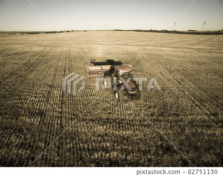 Direct seeding, agricultural machinery, in La Pampa, patagonia, Argentina 82751130