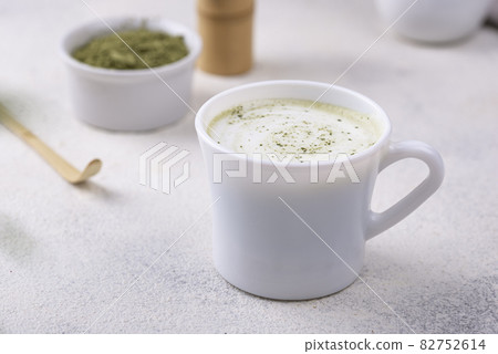 Green healthy matcha latte drink 82752614