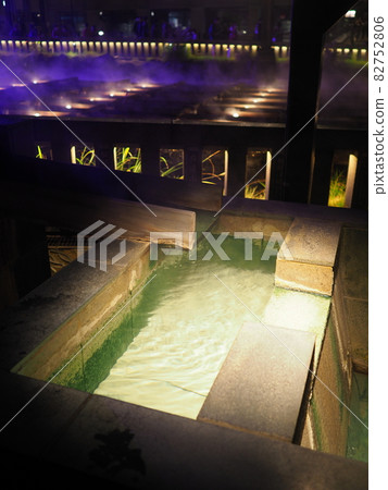[草津溫泉] 燈火通明的足浴和湯畑風光 82752806