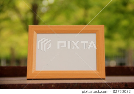 公園的公告板 82753082