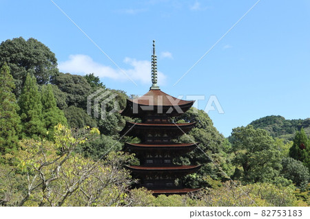 Fall of Yamaguchi Shoko-ji 82753183