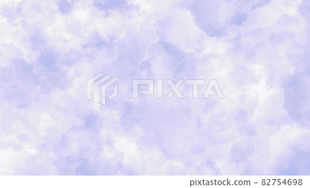 紫色的簡單水彩般的背景材料，帶有深紫色雲的圖像，如寺廟和神社 82754698